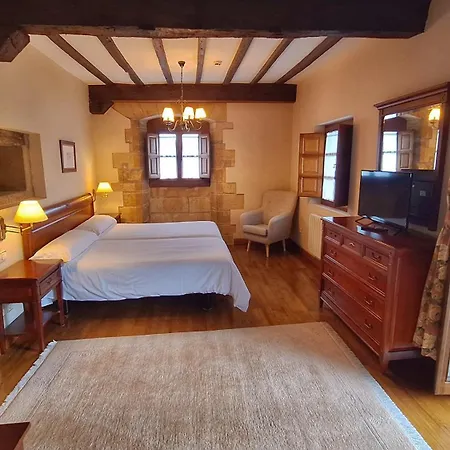 Palacion De 3* Tonanes