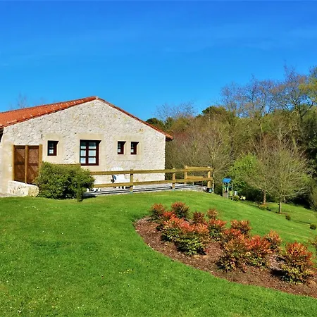 Palacion De Szálloda Toñanes