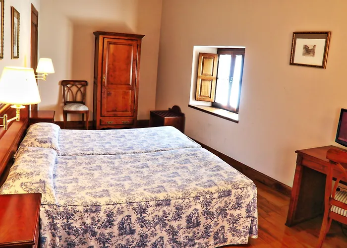 Palacion De Toñanes